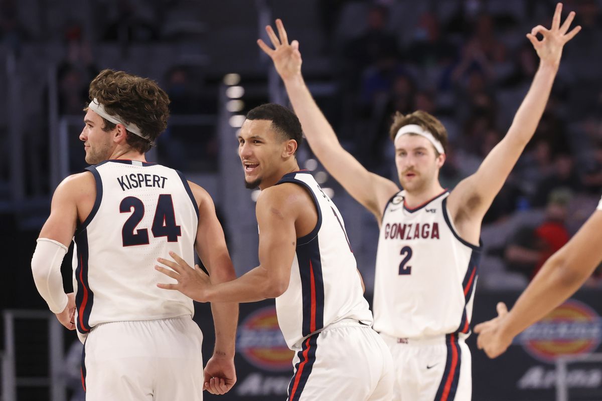 How Gonzaga of 2021 compares to previous unbeatens