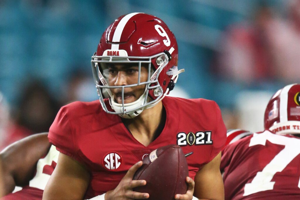 Bryce Young and Alabama Look to Go Undefeated in 2021