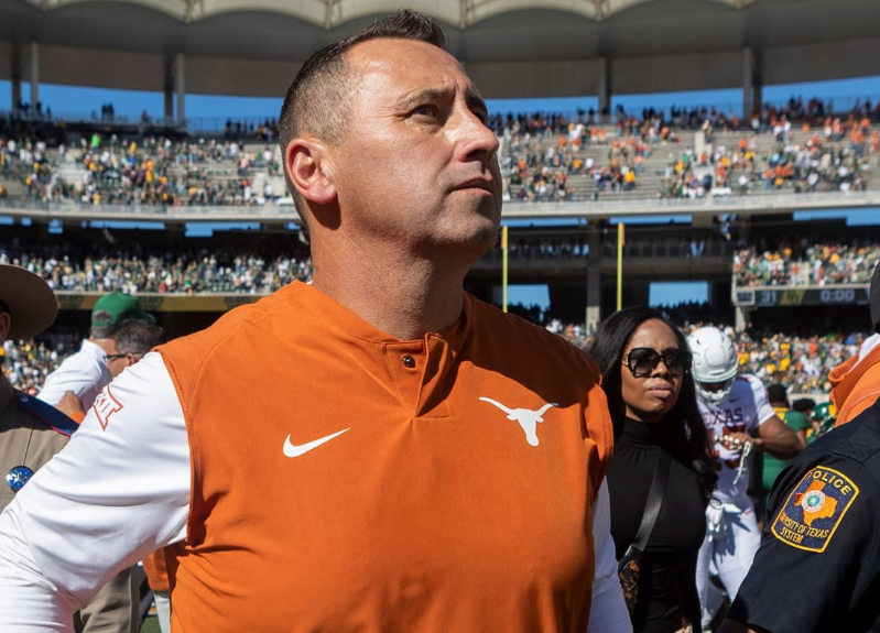 Sarkisian leads the 2022 Longhorns