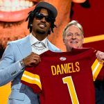 Jayden Daniels qb player