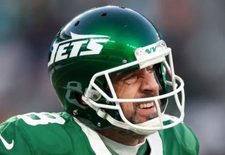 aaron rodgers still has yet to find a team